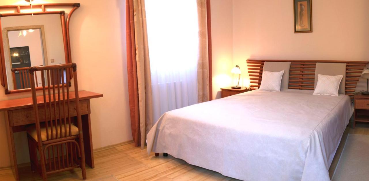 Vila Albatros Bed and Breakfast Rovinj Buitenkant foto